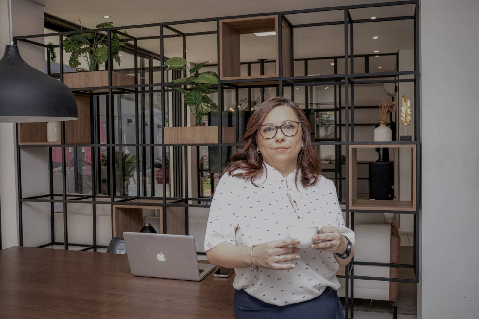 Foto da advogada - Profissional experiente em Direito Tributário e Família